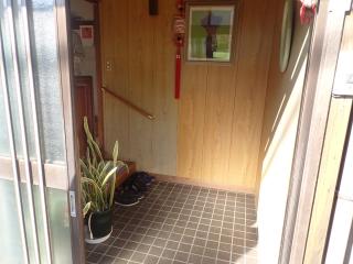 1950s wood house, 16-min walk to station, Oita