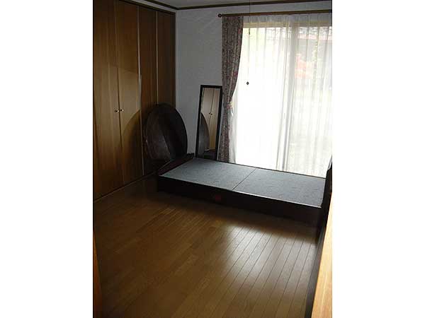 1970s wood house on a large plot in Iwate