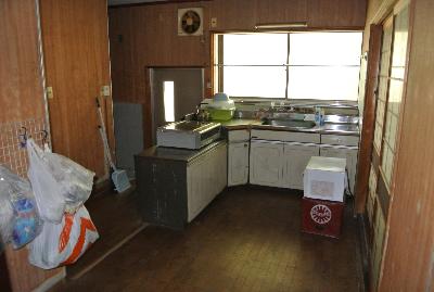 1970s wood house, 16-min walk to station, Hyogo