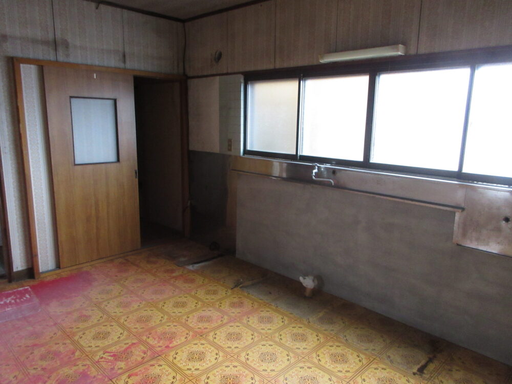 1980s house, 6-min walk to station, Iwate