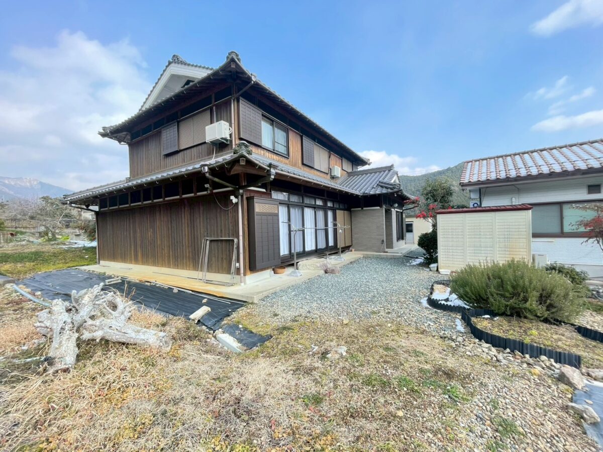 House on a large plot in Hyogo