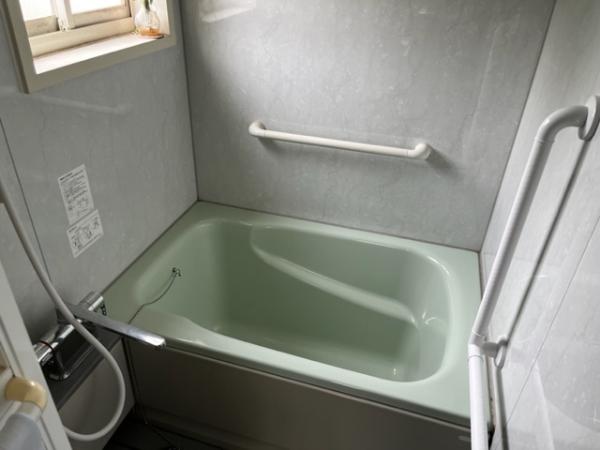 Quiet residential neighborhood! Facilities include city gas, propane, and municipal water.