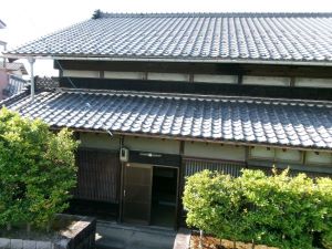 1890s wood house with storehouses in Niigata