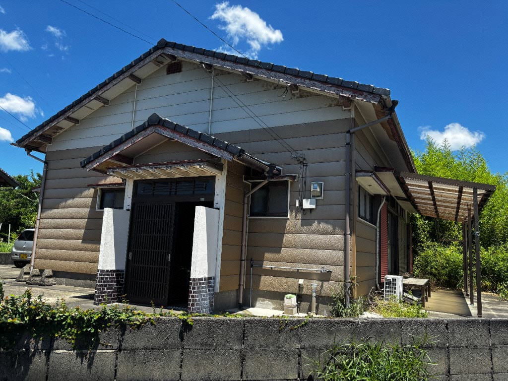 1970s wood house in Nagasaki