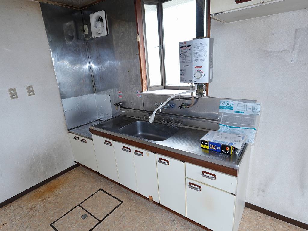 1980s steel-frame house, 17-min walk to station, Nagano