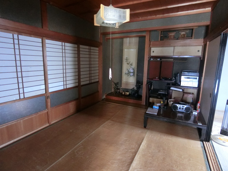 1960s wood house in Kochi