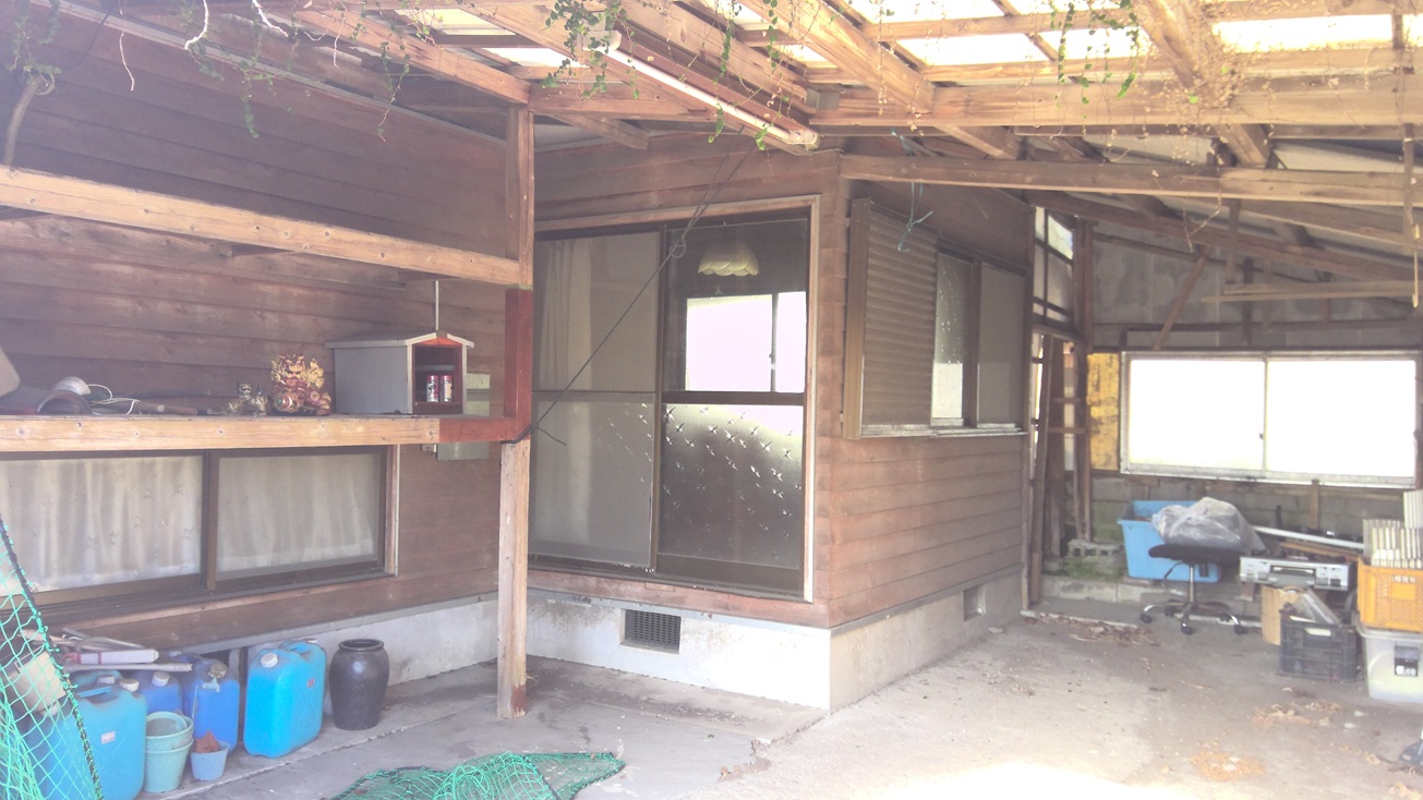 1980s wood house in Koyama, Kimotsuki, farmland, approval needed