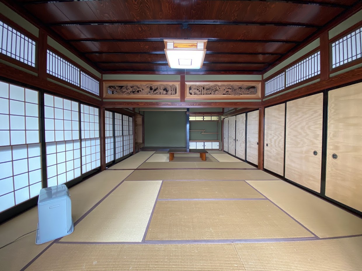 1970s wood house on a large plot in Toyama