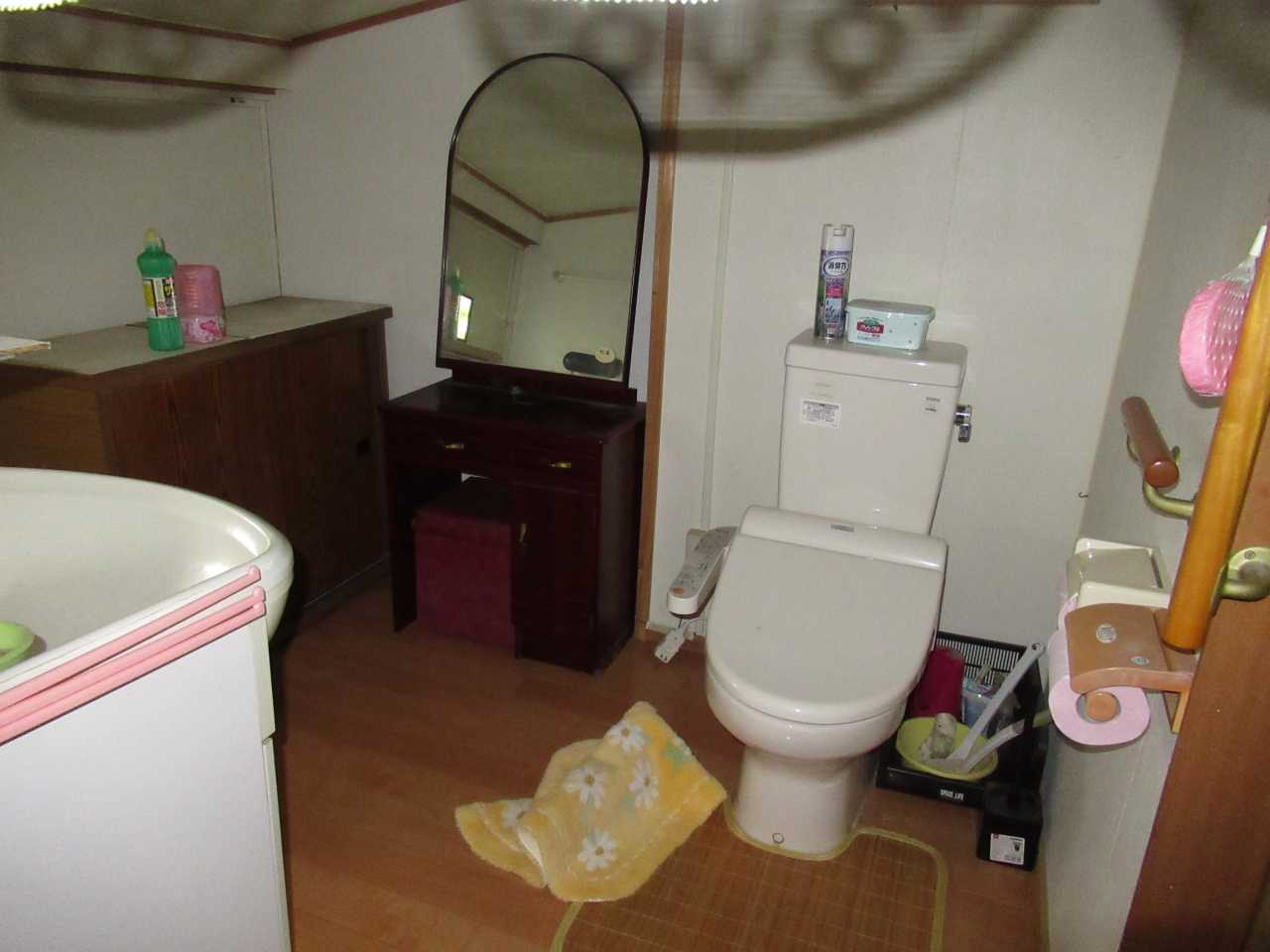 House, 8-min walk to station, Oita