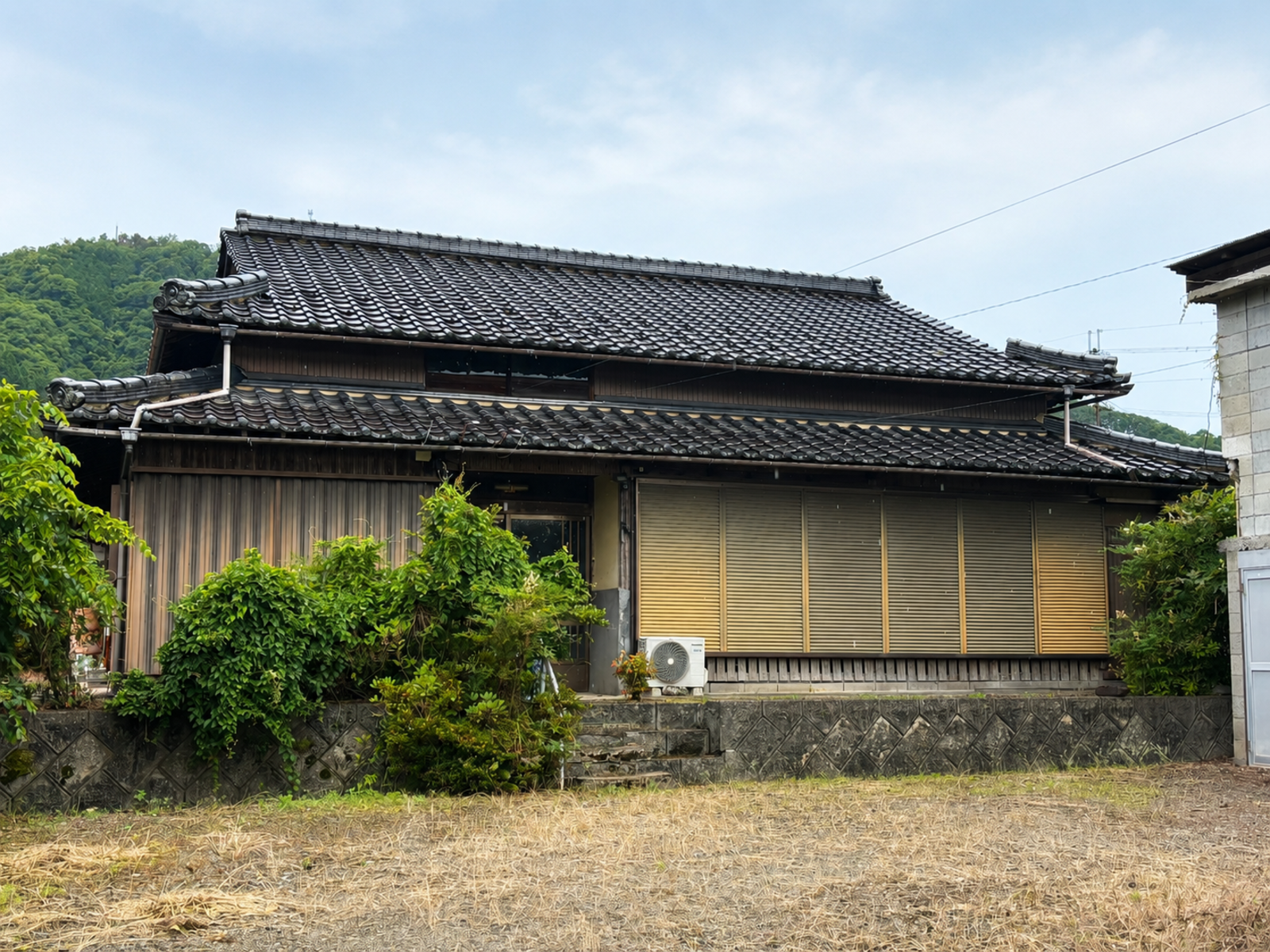 1950s wood house, 17-min walk to station, Hyogo