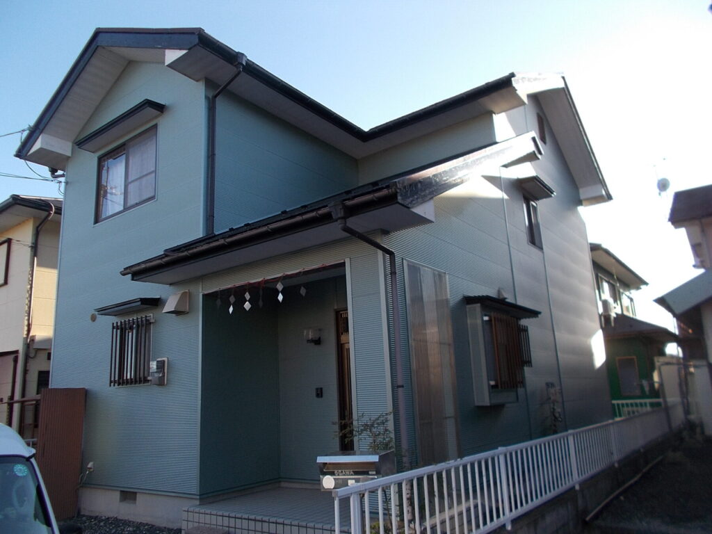 1990s wood house in Shiga