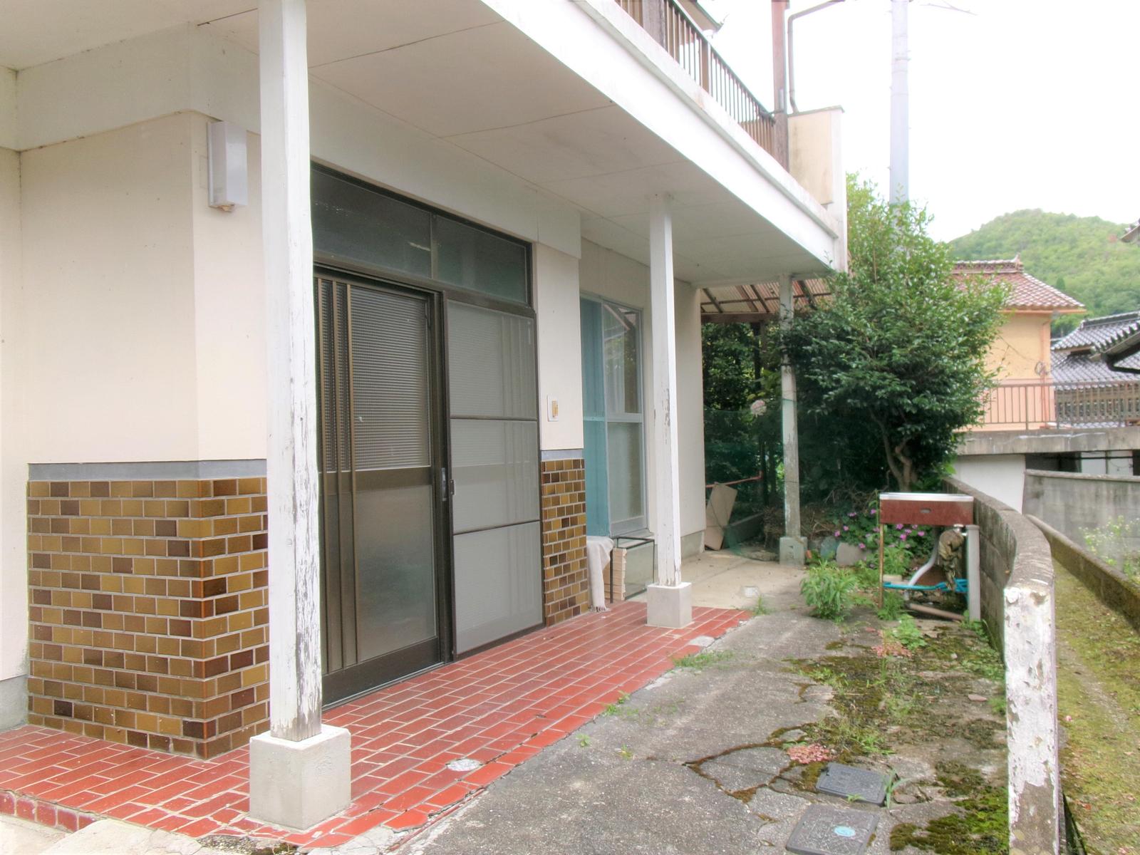 1960s wood house, 4-min walk to station, Hyogo
