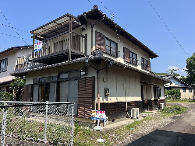 1980s wood house, 4-min walk to station, Gifu