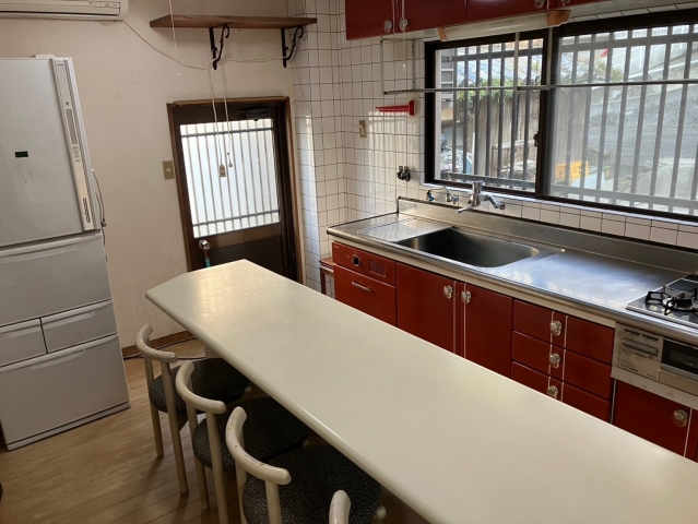 1980s concrete house in Hyogo