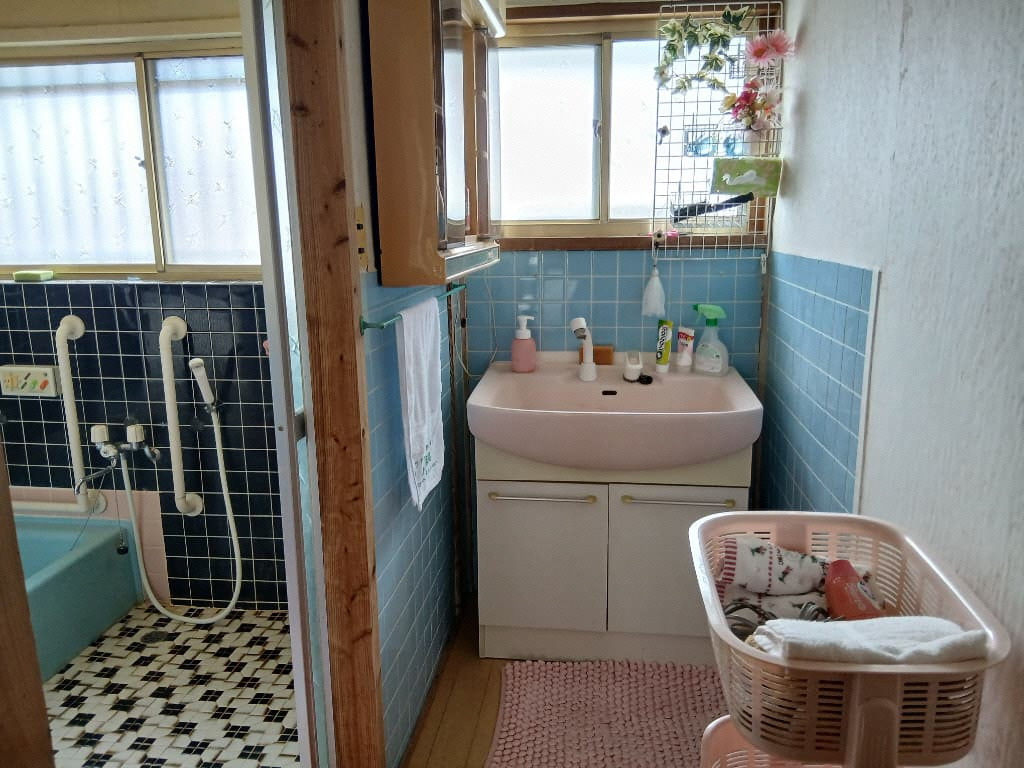 1970s wood house in Nagasaki