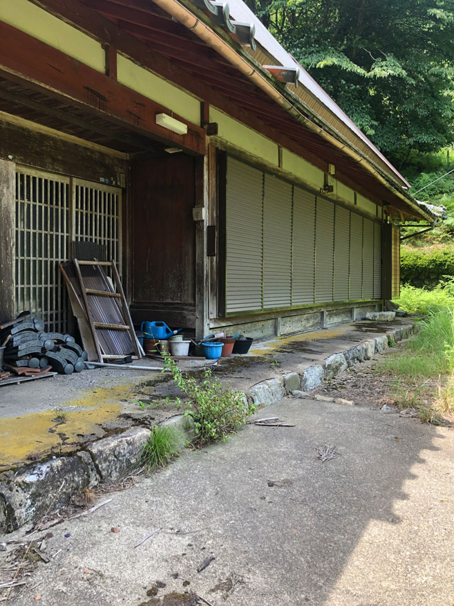 Wood house with storehouses in Miyama, Nantan