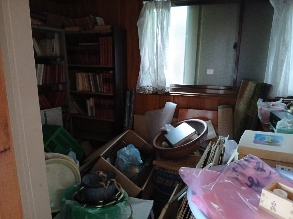 1980s wood house in Nagasaki