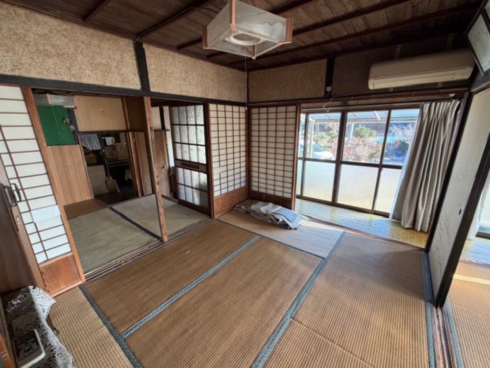 A single-story house where you can live peacefully surrounded by nature!