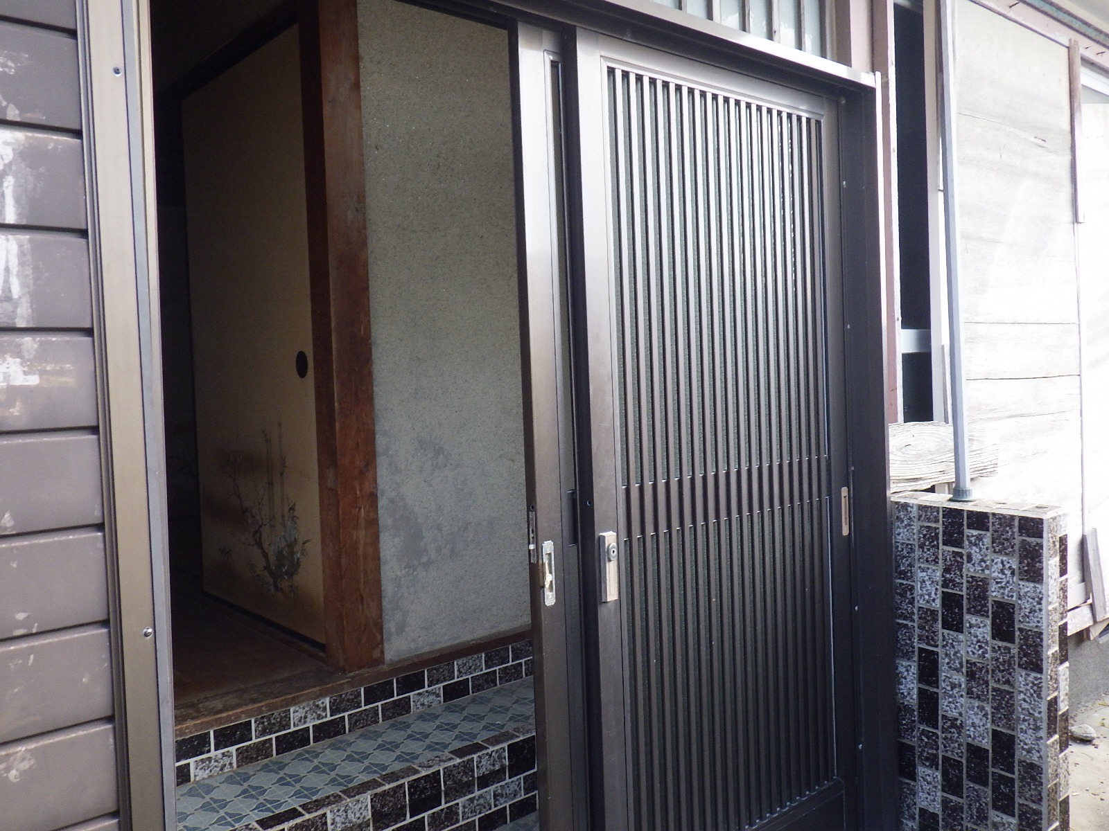 1960s wood house in Kochi