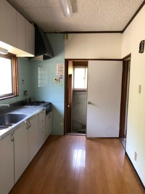 1970s wood house, 7-min walk to station, Hyogo