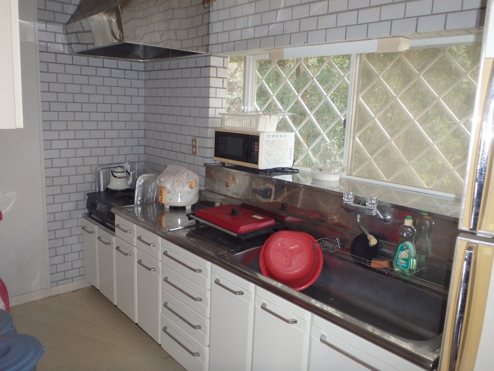 1980s wood house on a large plot in Kagawa