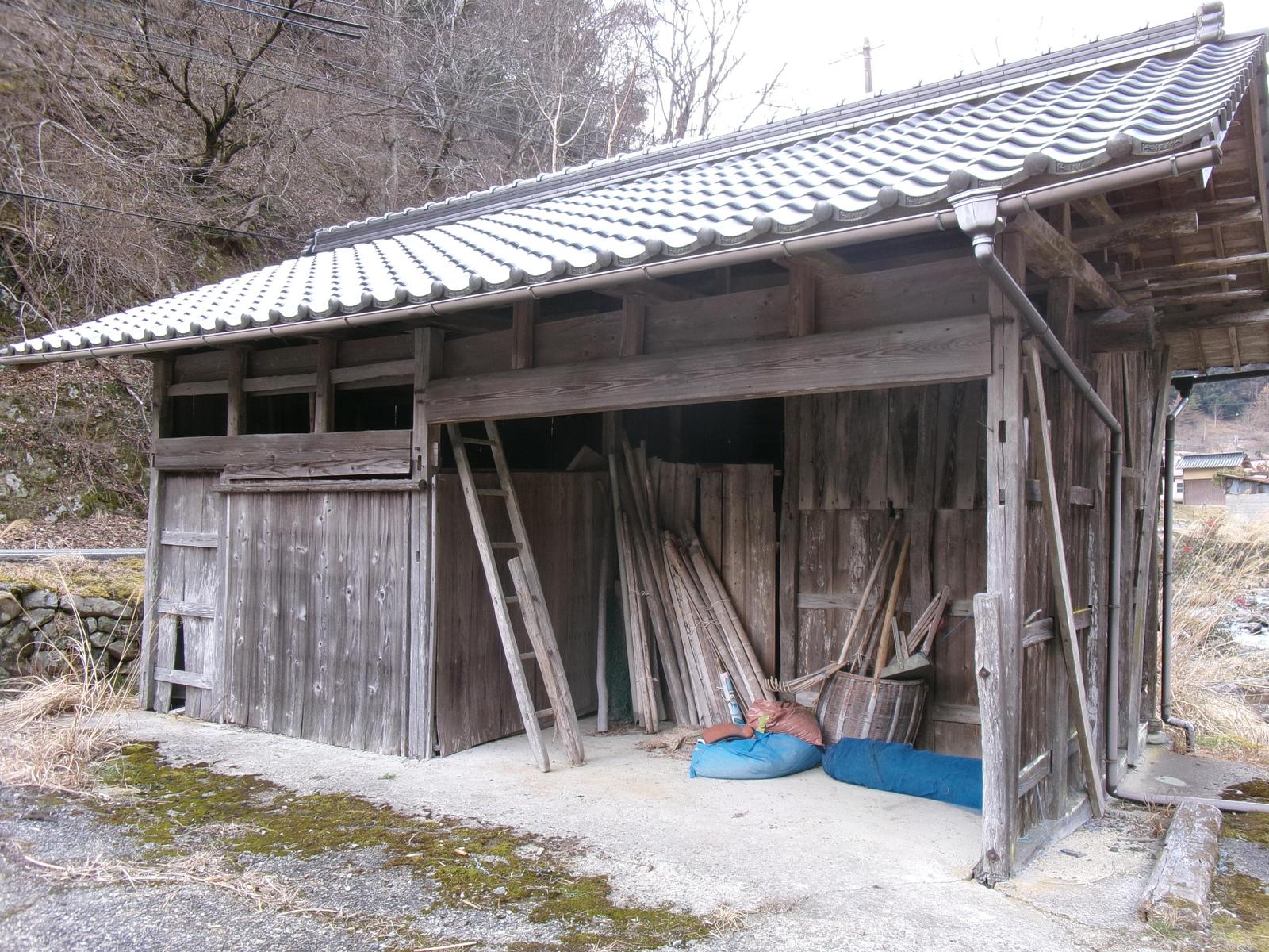 1990s wood house on a large plot in Hyogo
