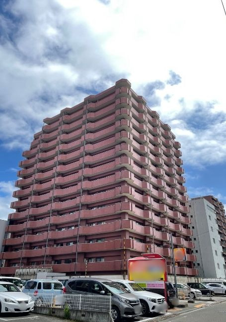1980s concrete house, 7-min walk to station, Miyagi
