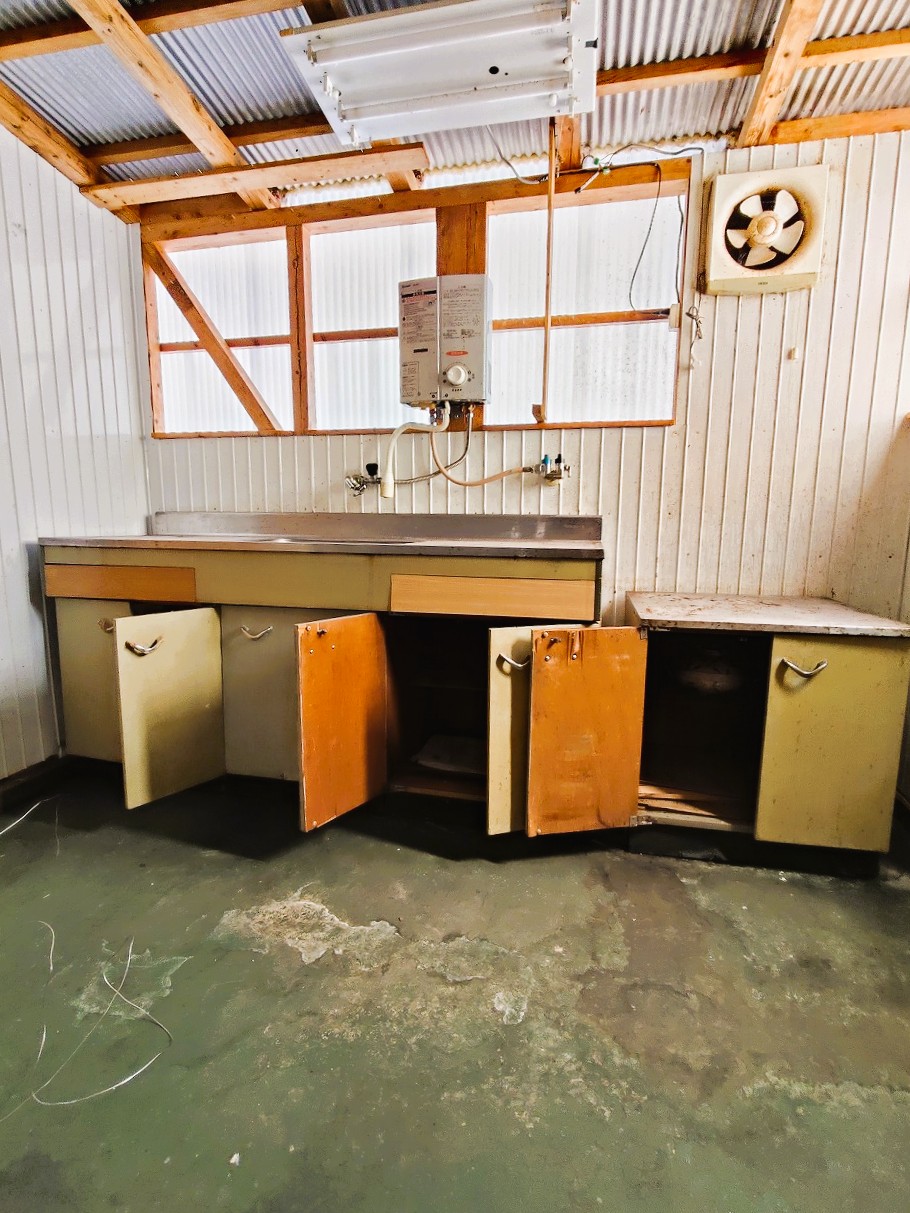 1970s steel-frame house in Ehime