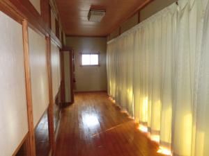 1970s wood house, 12-min walk to station, Kawanishi, Yusui