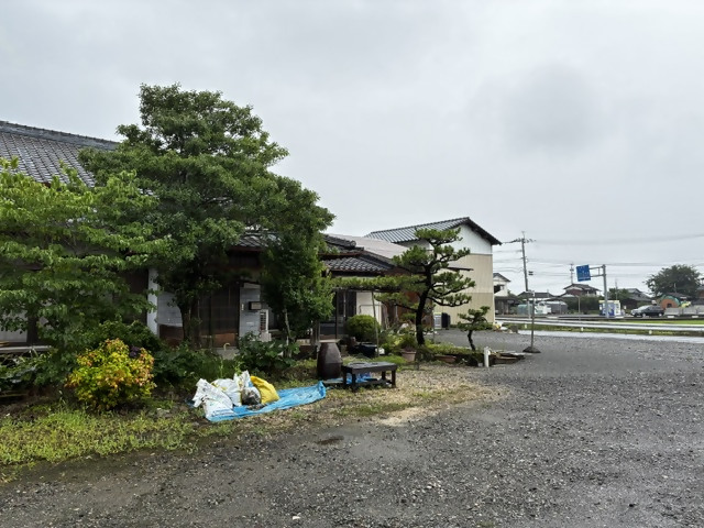 1980s wood house on a large plot in Saga