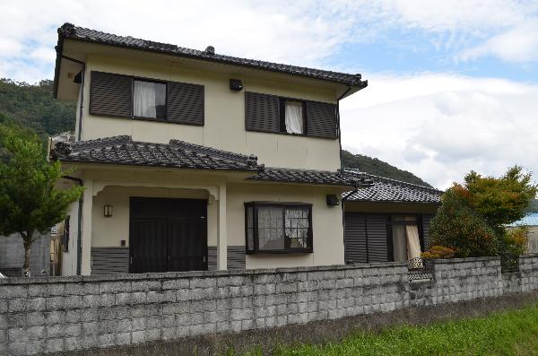2000s wood house in Hyogo
