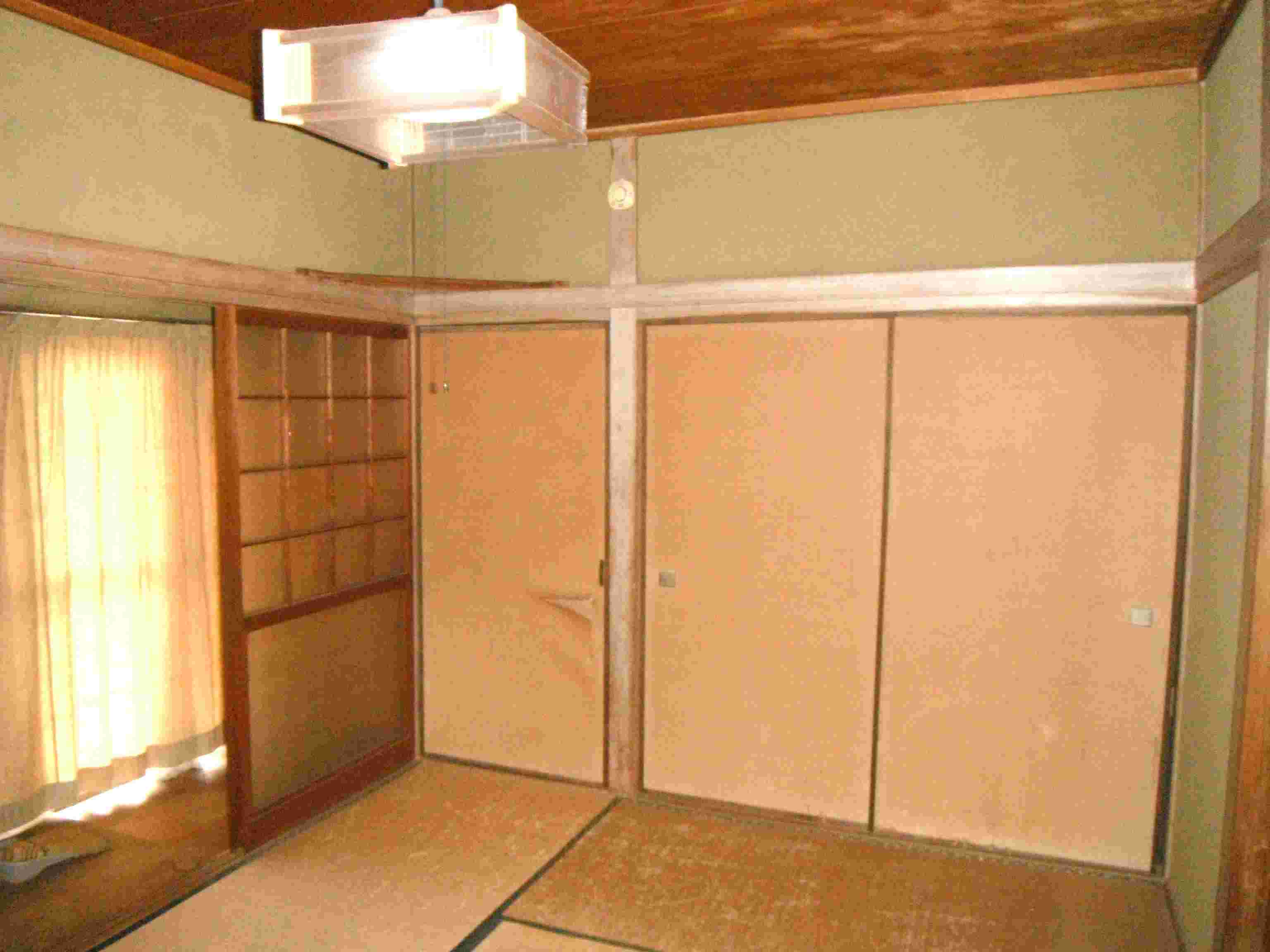1970s wood house, 19-min walk to station, Ehime