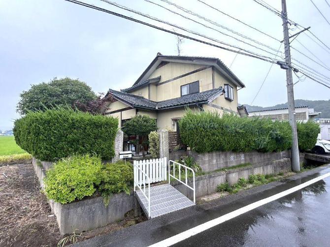 1990s wood house in Fukui