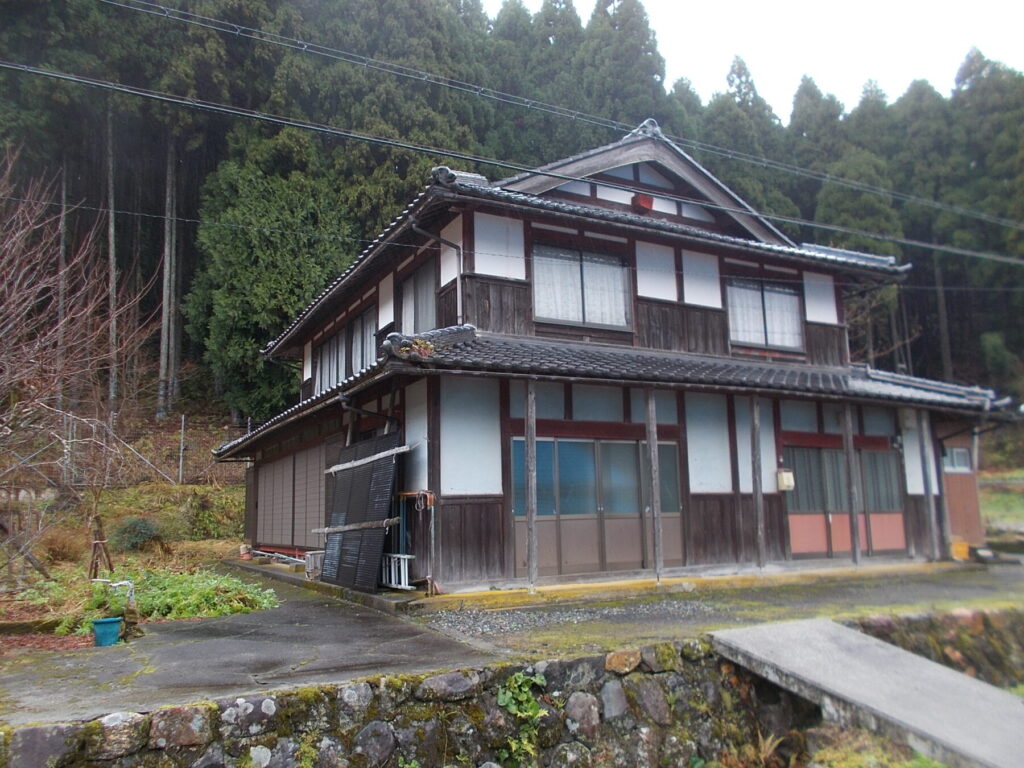 1950s wood house with storehouses in Shiga