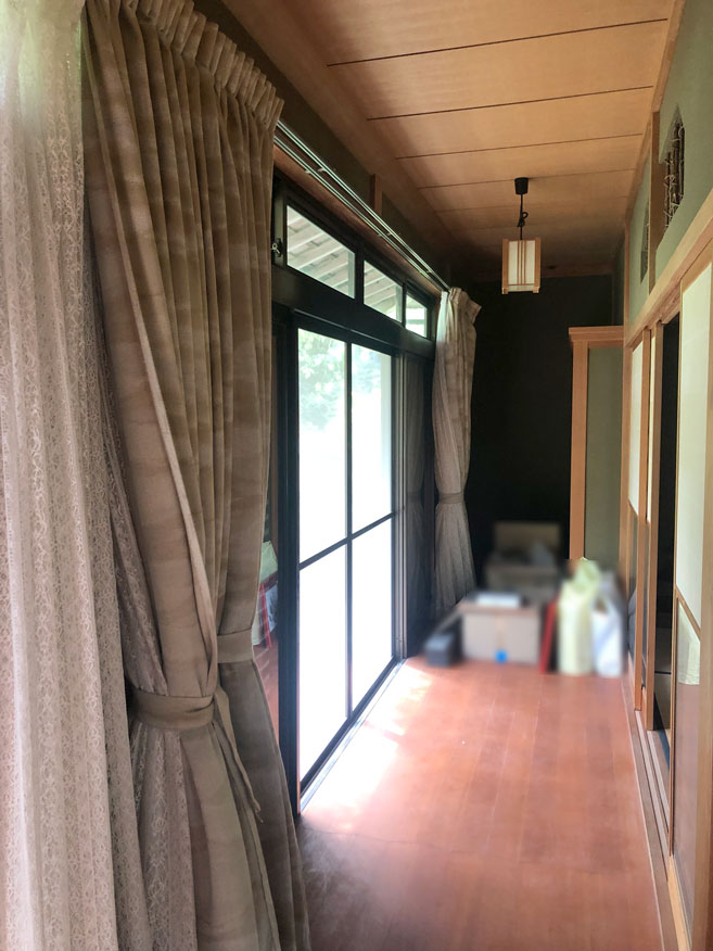 1980s wood house with storehouses in Hiyoshi, Nantan