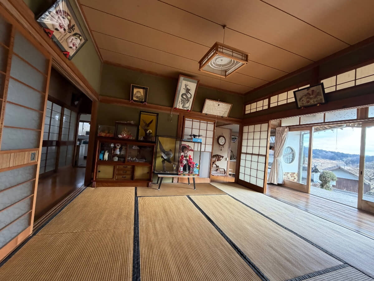 1970s wood house on a large plot in Hiroshima