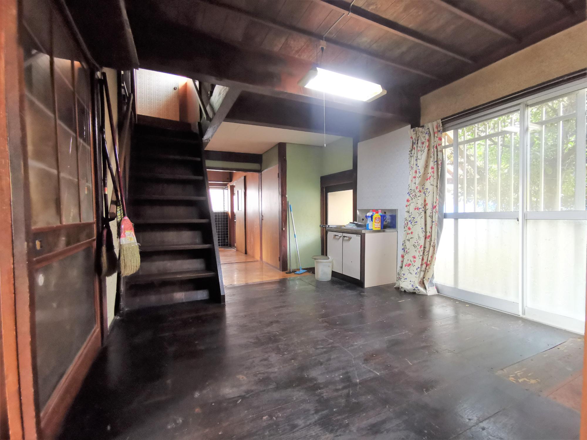 Wood house with outbuildings in Fukuoka