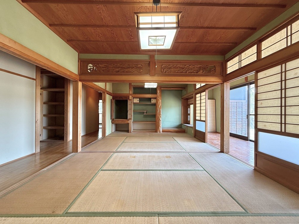 1990s wood house near the coast in Yamakawanarukawa, Ibusuki