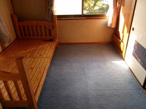 Gero City Akiya Bank [Hagiwara 052] For Sale 12 Million Yen / Popular Area! Former Local High School Athletic Club Dormitory / Many Rooms, 2 Toilets / Suitable for Company Dormitory, etc.!