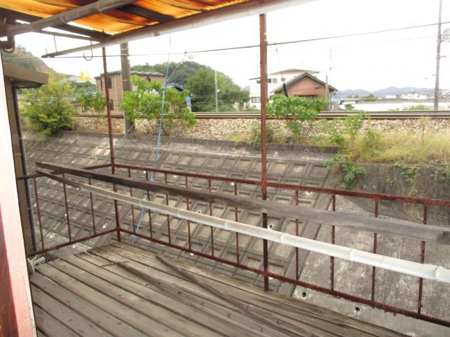 1980s wood house, 15-min walk to station, Okayama