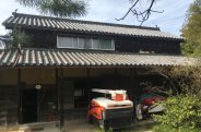 1860s wood house on a large plot in Tokushima