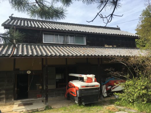 1860s wood house on a large plot in Tokushima