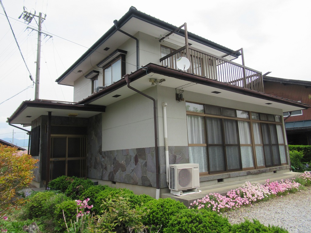 1970s wood house in Nagano