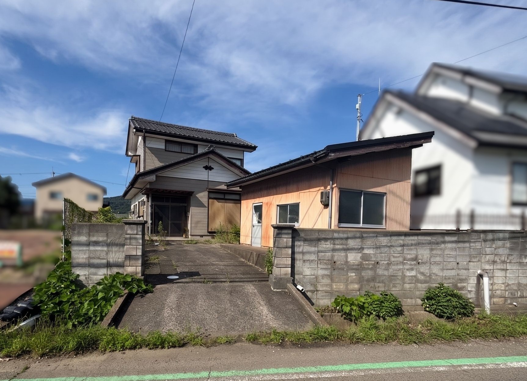 1980s wood house, 19-min walk to station, Fukui