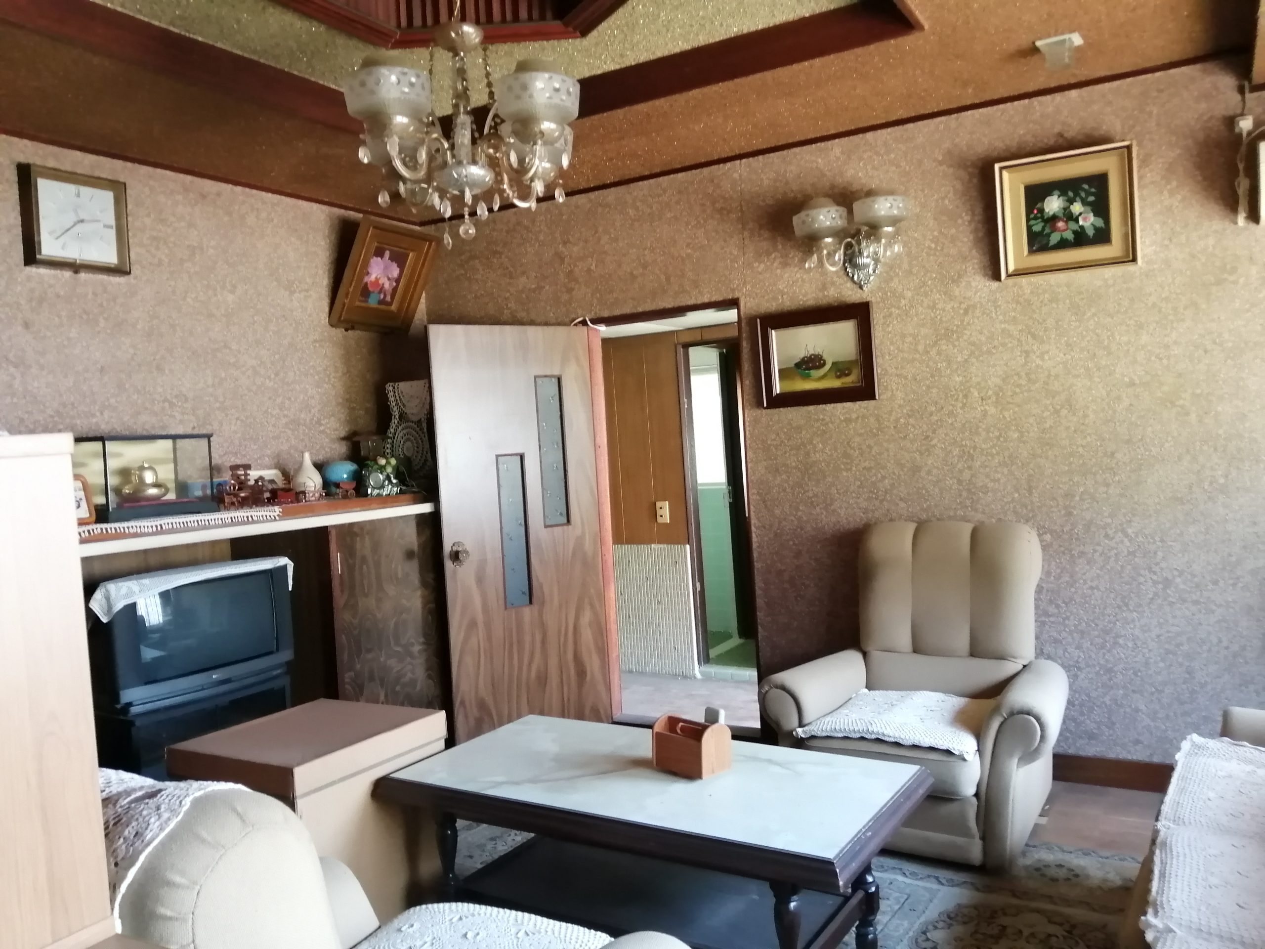 1920s wood house on a large plot in Gifu