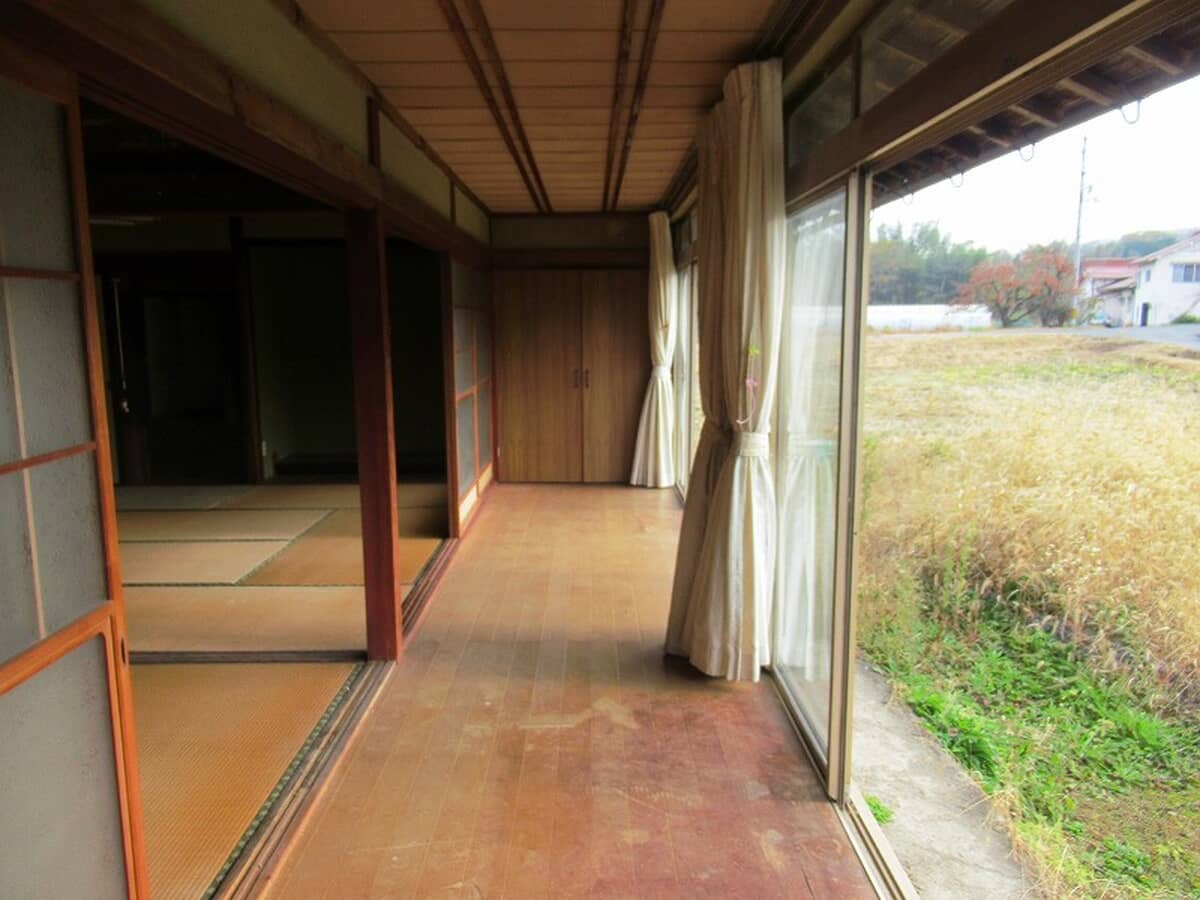 1970s wood house, 11-min walk to station, Hiroshima