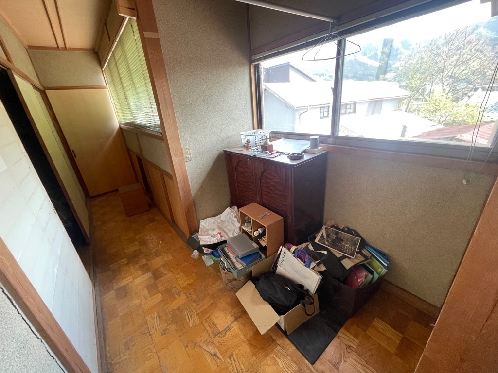 1970s wood house on a large plot in Nagano