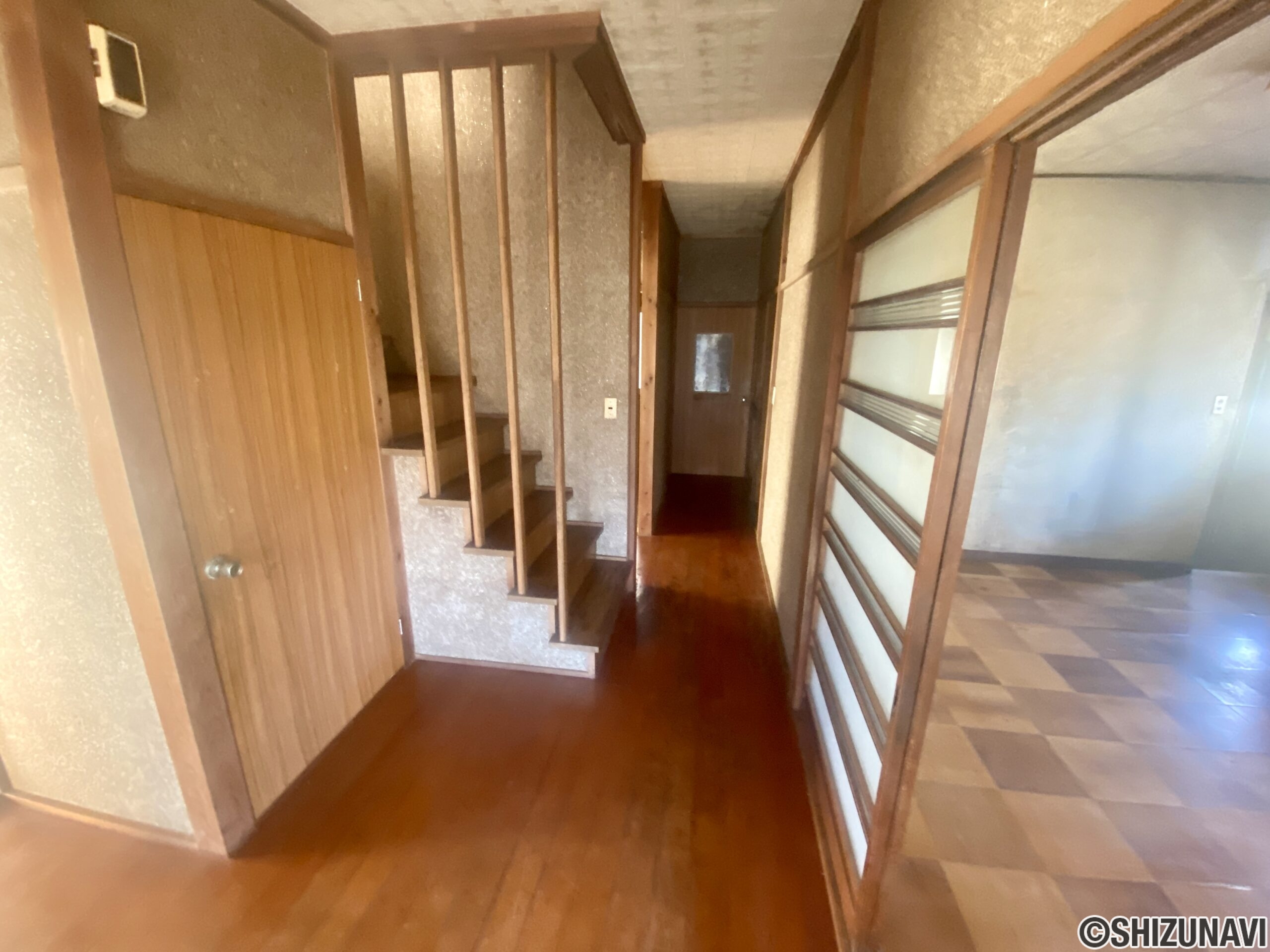 1970s wood house, 8-min walk to station, Shizuoka