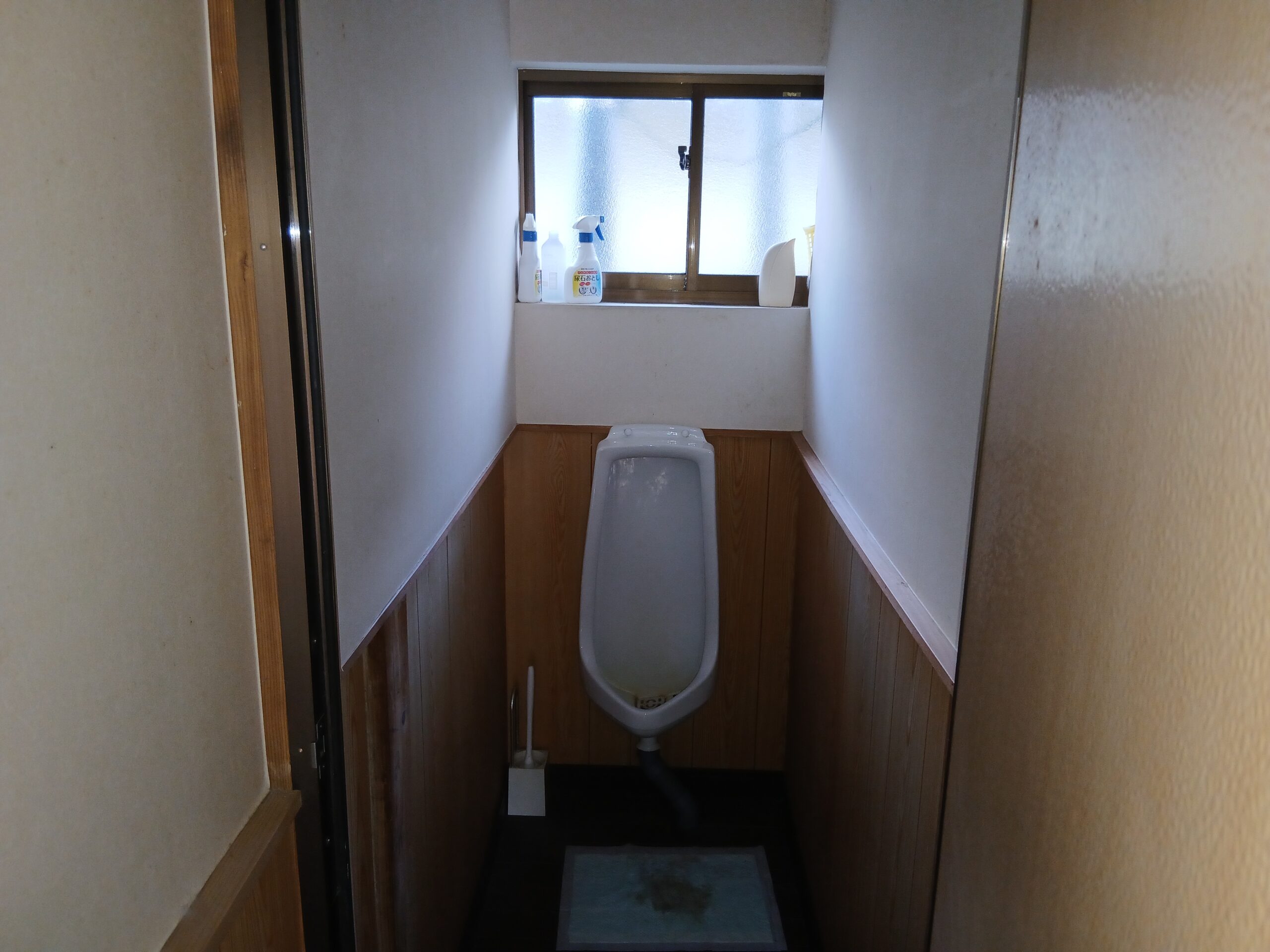 1950s wood house on a large plot in Iwate