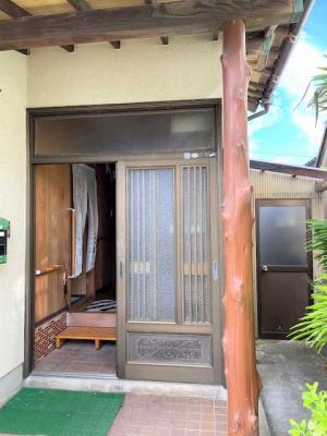 1970s wood house, 17-min walk to station, Shimane